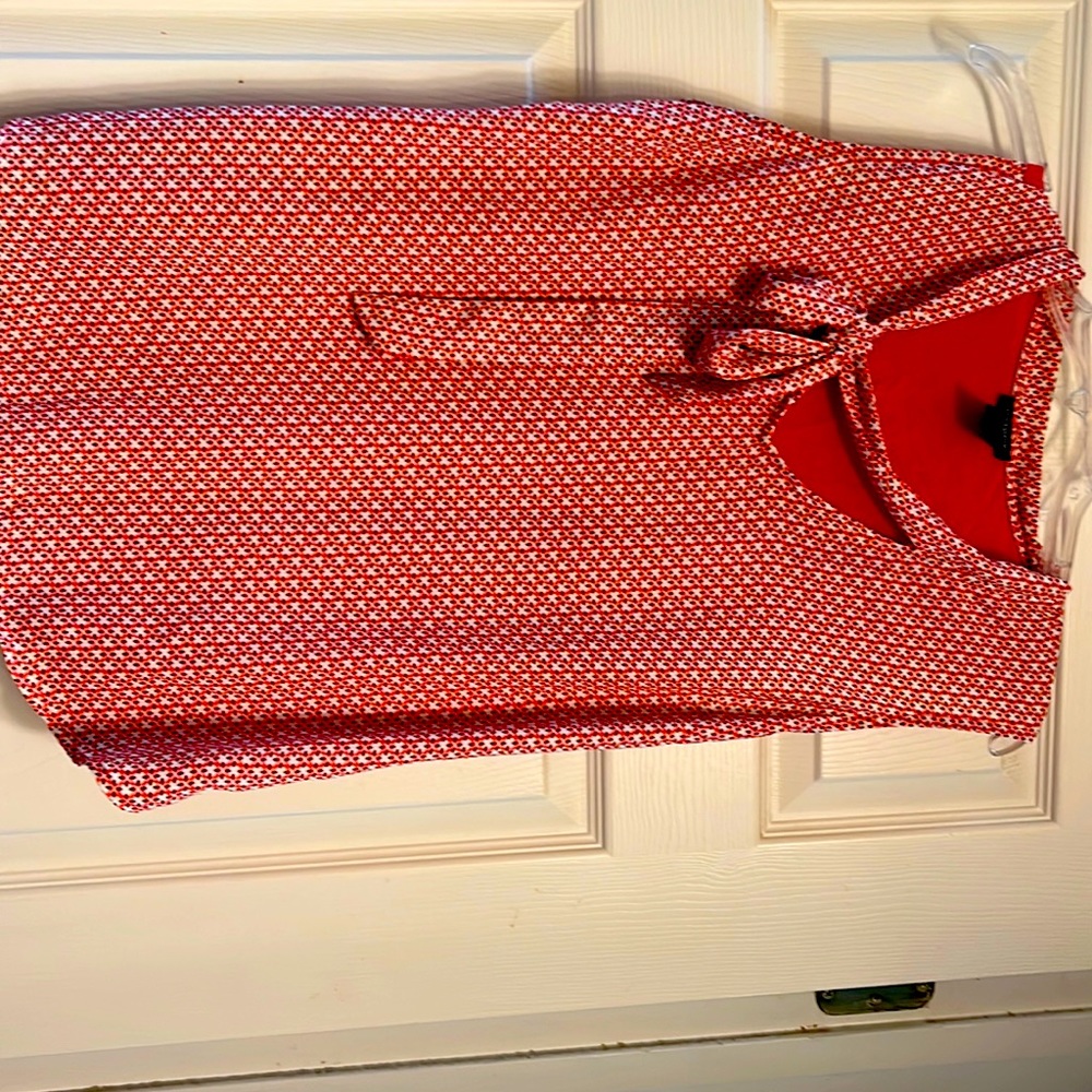 Ann Taylor sleeveless blouse